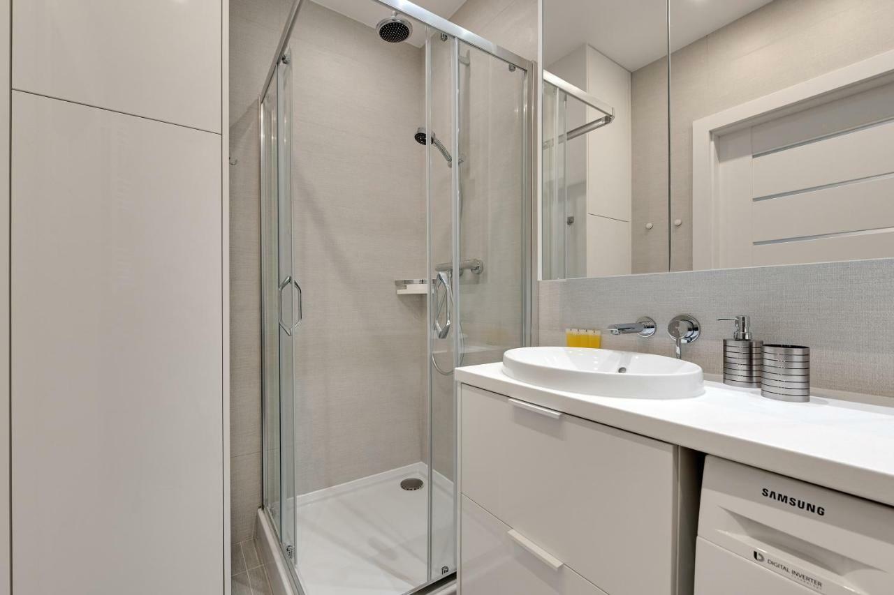 Luxury Voyage Apartments + Extra Bikes Гданск Екстериор снимка